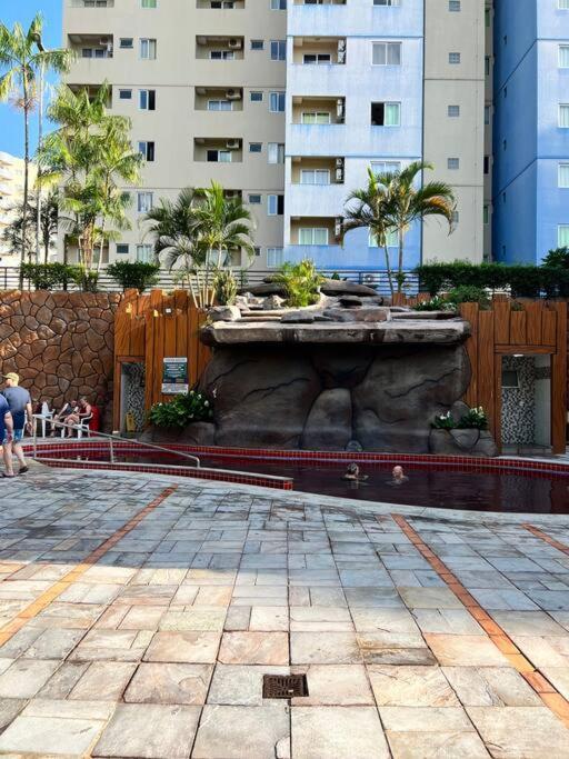 Apartamento Golden Dophin Express Em Caldas Novas